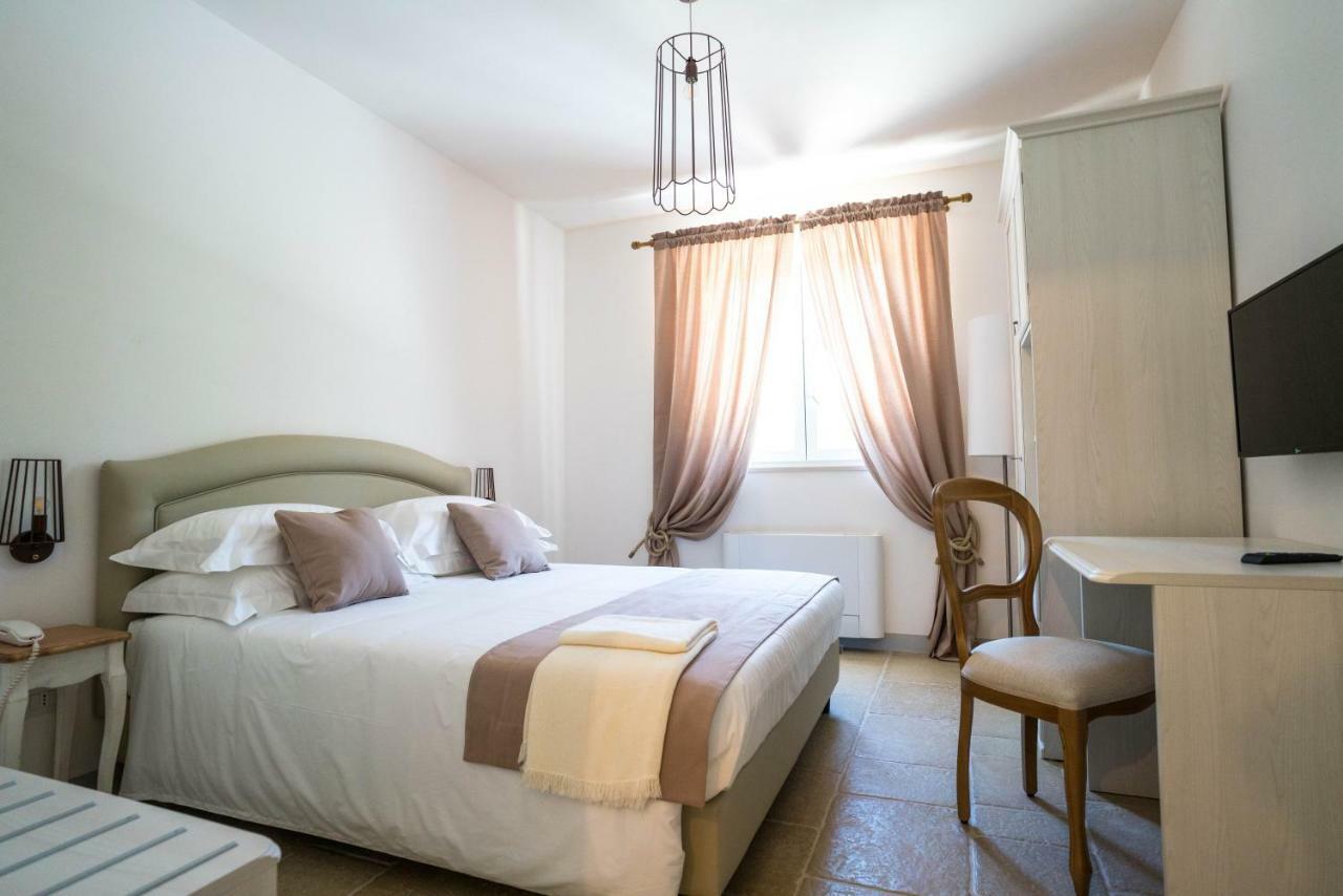 Borgo Cozzana Bed & Breakfast Monopoli Exterior photo